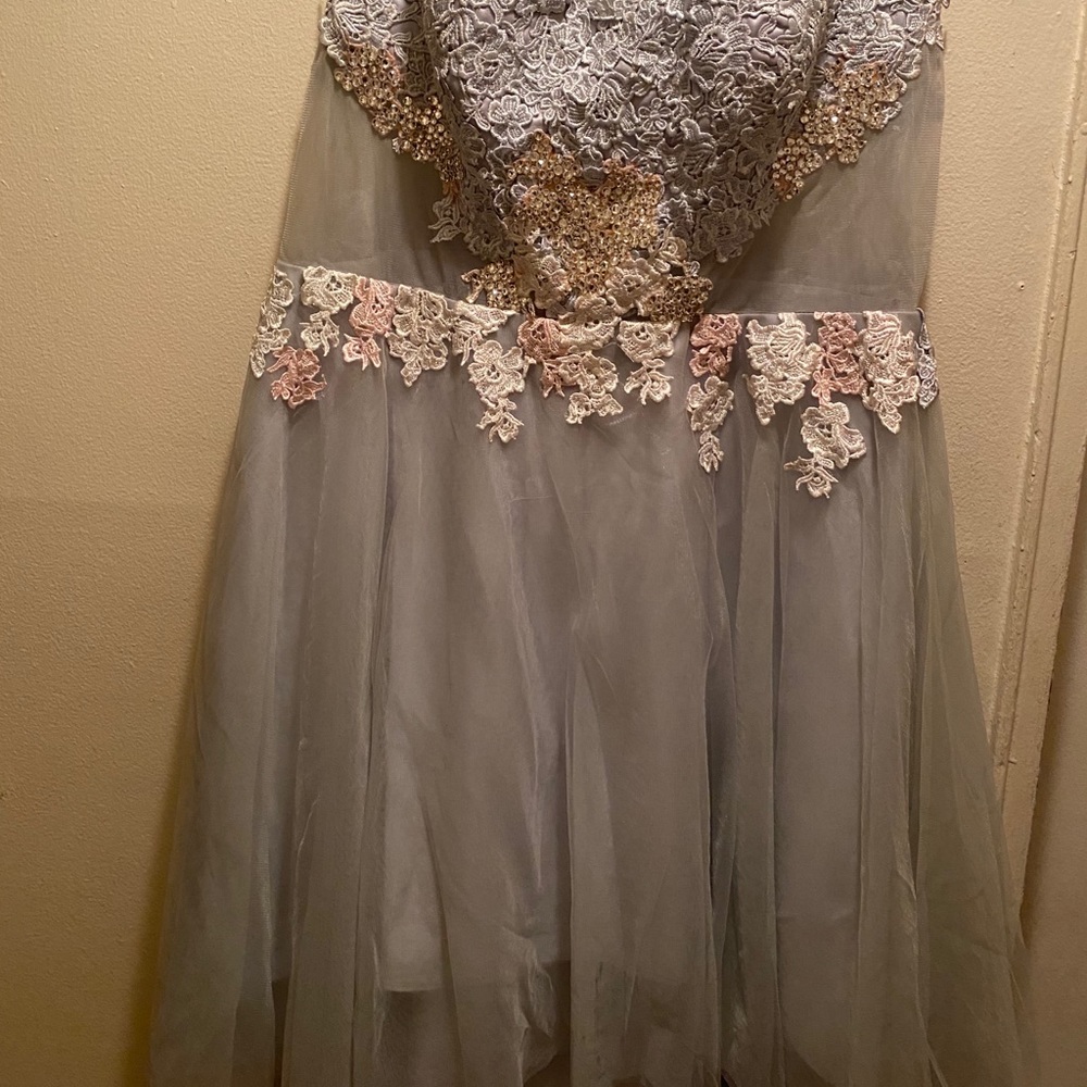 Dress - Picture 5 of 7